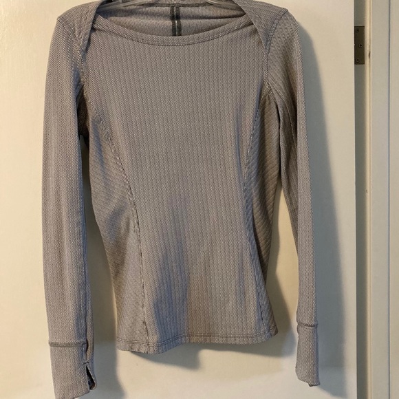 Lululemon Long Sleeve - Picture 2 of 2